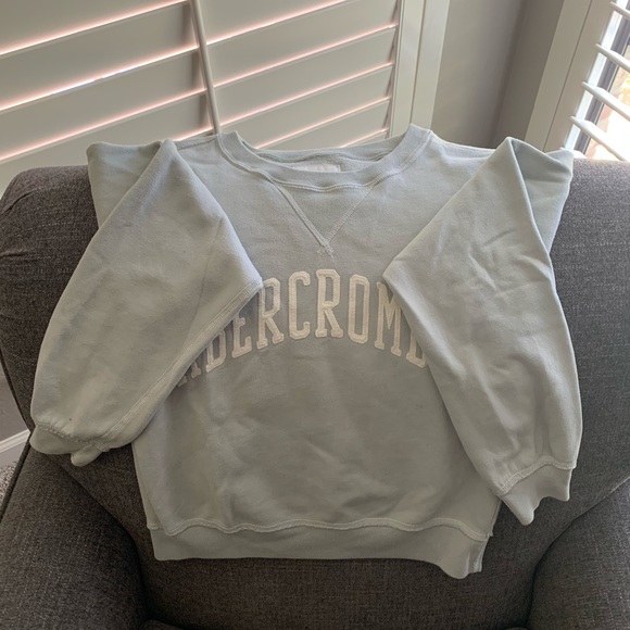 Abercrombie & Fitch Sweaters - Abercrombie XS Sweatshirt